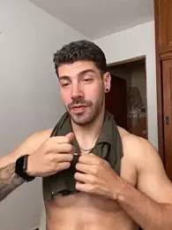 Guyinthemountain webcam model stream image