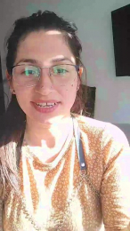 LolatuMiel webcam model stream image