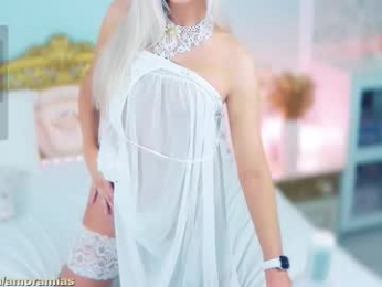 amoramias webcam model stream image