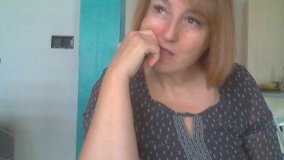 SandElle webcam model stream image
