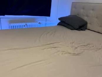 gloryholeroyalty webcam model stream image