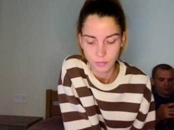 lisi4ka_basik33 webcam model stream image
