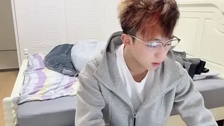 STxuguanhan webcam model stream image