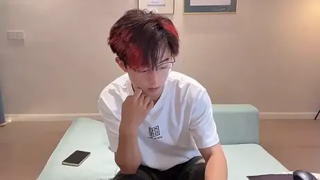STxuguanhan webcam model stream image