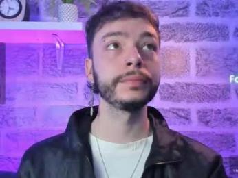 noah_ricci_ webcam model stream image