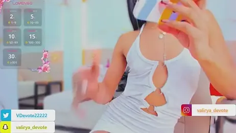 valirya_devote webcam model stream image