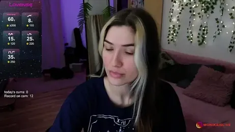 moniequwu webcam model stream image