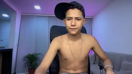 Toy_boy777 webcam model stream image