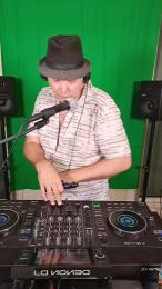 djShyVibes webcam model stream image