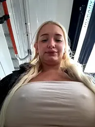 Milkyy_wway webcam model stream image