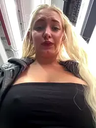 Milkyy_wway webcam model stream image