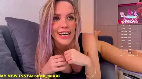 mikkixmeow webcam model stream image