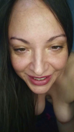 FoxySpanks webcam model stream image