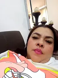 lola__sweetx webcam model stream image
