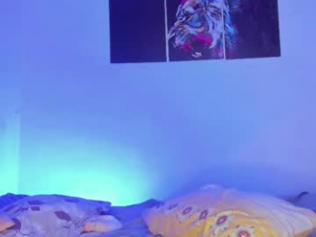 _jahtuzi_ webcam model stream image