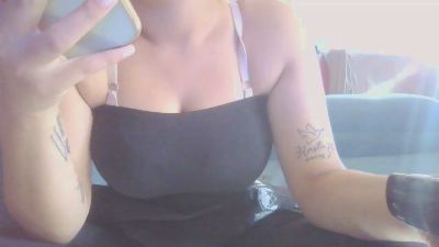 Yiyafox webcam cam4 model stream image