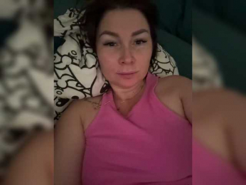 Olli2431 webcam model stream image