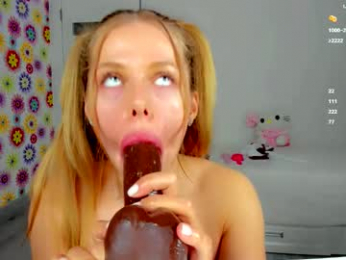 tiny__alice webcam model stream image