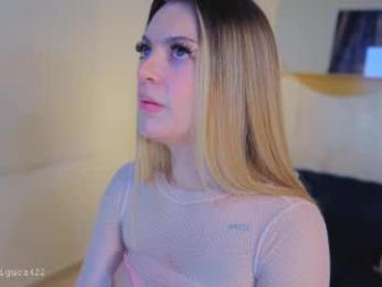 fresita_pink_ webcam model stream image