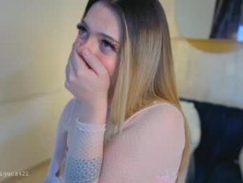 fresita_pink_ webcam model stream image