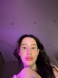 Yunasi webcam model stream image