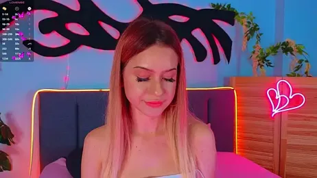 AlinaWalters webcam model stream image