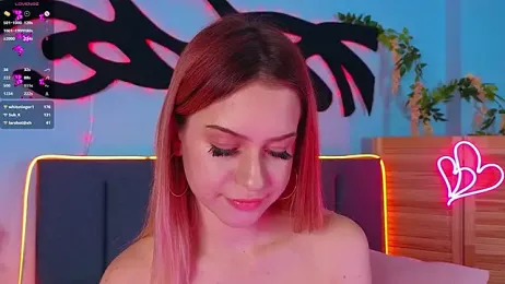 AlinaWalters webcam model stream image