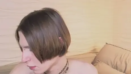 madi_snow webcam model stream image