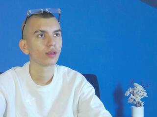 Rowan Cley webcam model stream image