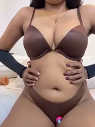 angelwavy webcam model stream image