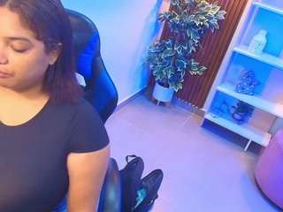 kenya-buhle webcam model stream image