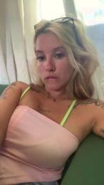 Luciebeau webcam model stream image