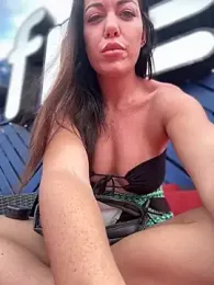 LilliThelo webcam model stream image