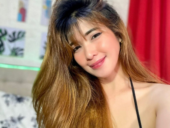 BellaWinter webcam model stream image