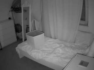 voyeurcam-julmodels-reallife-3 webcam model stream image