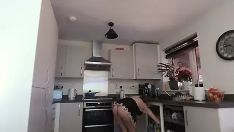 QuenMonicaUK webcam model stream image