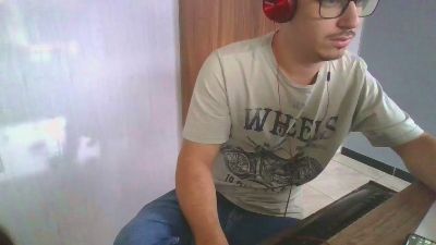 Pablopy00 webcam model stream image