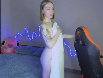 LaraKrein-lk webcam model stream image