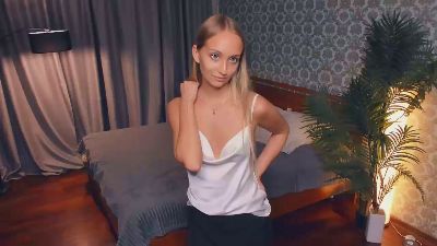 KarlyMclaird webcam model stream image