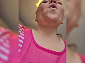 Didi-Evve webcam model stream image