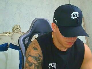 Alan Thompson webcam model stream image