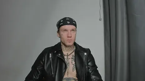 Huntall77 webcam model stream image