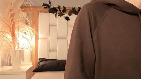 Daphne_And_Roger webcam model stream image