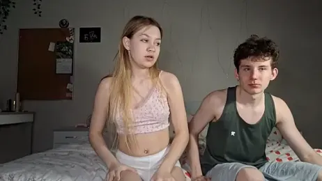 FloraCouple webcam model stream image