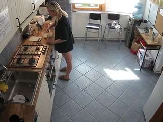 voyeurcam-julmodels-kitchen-2 webcam model stream image