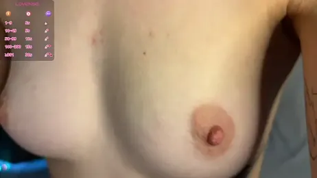 dontouchmyass webcam model stream image