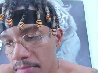 taylor-02 webcam model stream image