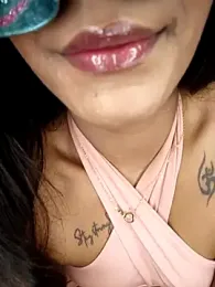 cuteniaa webcam model stream image
