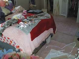 voyeurcam-house-charleys-room webcam model stream image