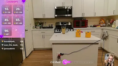 Blondiewithanass webcam model stream image